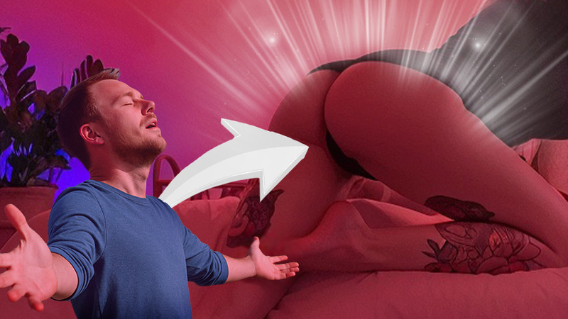 Une déesse entièrement nue qui adore la chatte. Gros plan