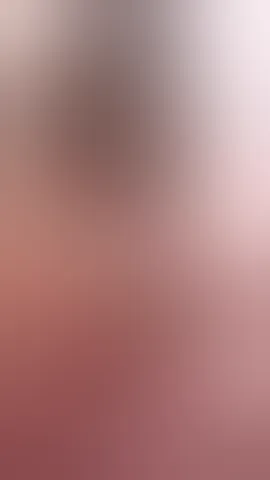 My face distracts you... but my tail is what makes you stay😈😈.