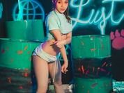 Ariana_More