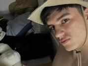 LeoTease