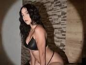 AriaLuxx