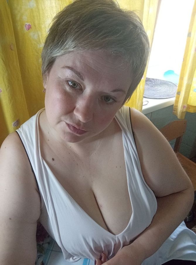 Juli_Bond