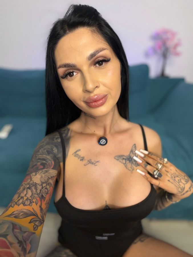 NaughtyCleoX