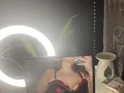 CurvyCarlyyyX