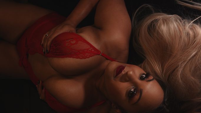 Ebony_Diamonds