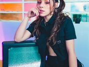 Ariana_More