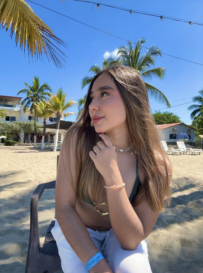 LauraSquirterr