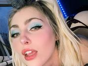 AlexMarieXOXO