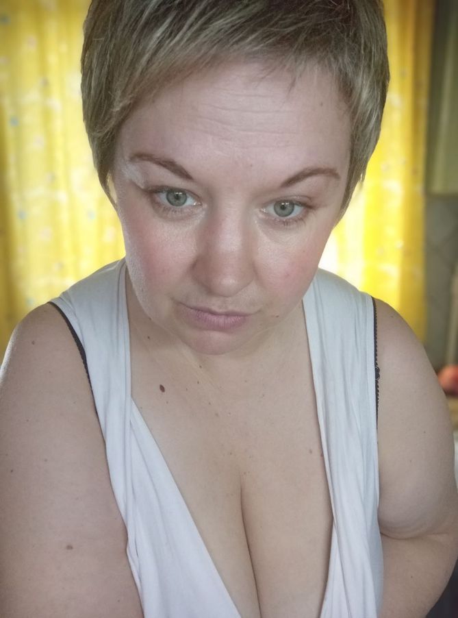 Juli_Bond