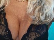 Elly49