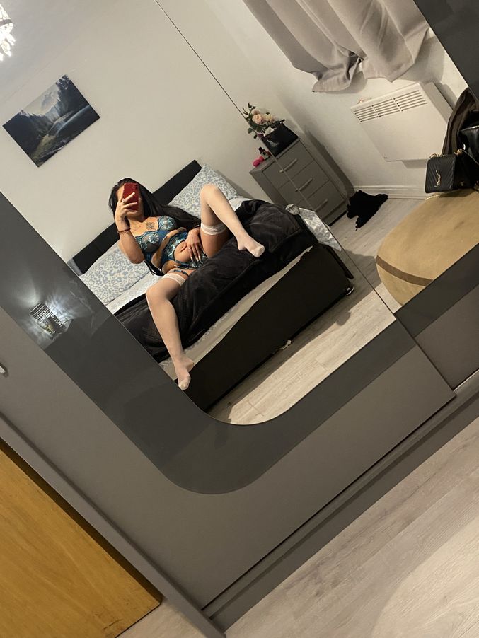 NaughtyNiamhxo