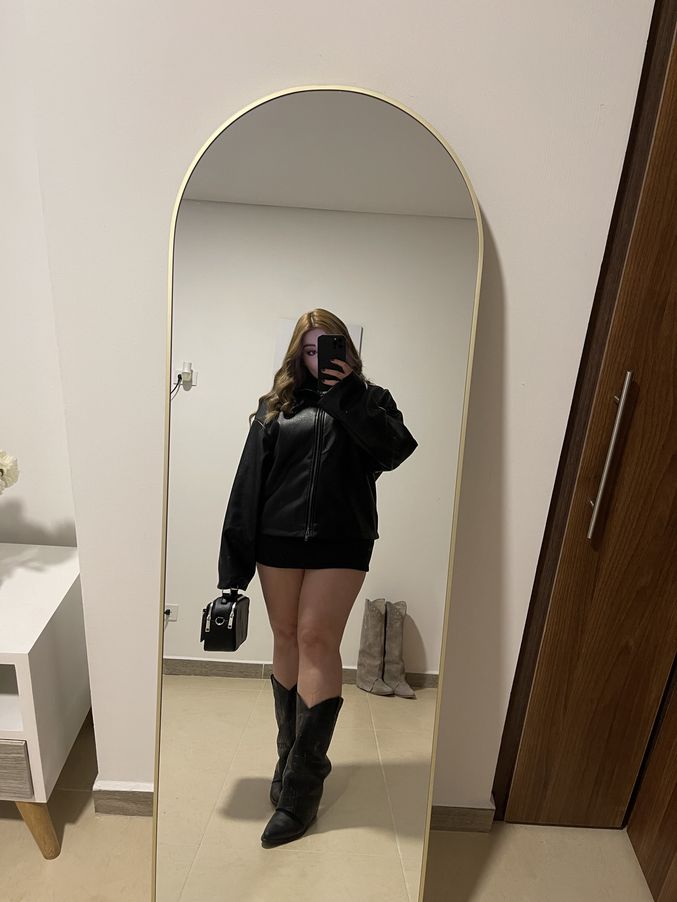 Lea_Jonesss