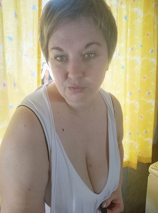 Juli_Bond