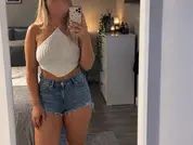 ShyBlonde_x