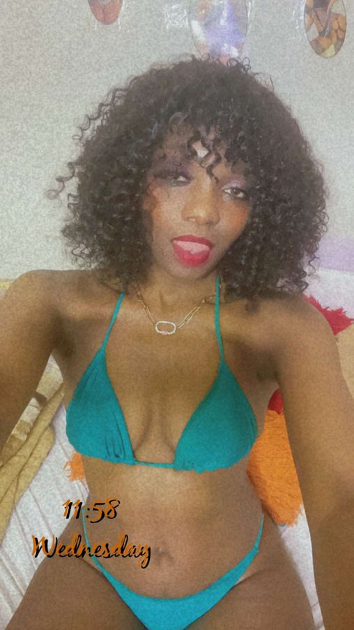 Freaky_ebonyQUEEN