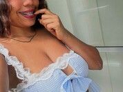 BustyGlow121
