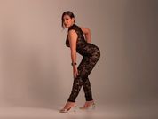 Laurenn_Hills
