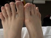 Barefootblondiexx