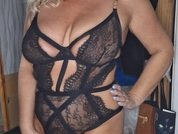 Curvaceous_Sofia