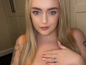 CurvyWetWife