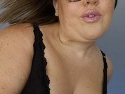 CuteAndCurvyX