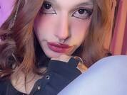 Ella_Thorne
