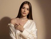 MiaCastellanos