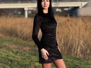 Cheerful_girl