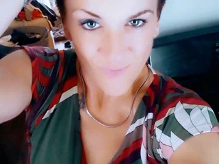 Felinequeen24