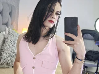 IsabellaCollins99