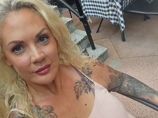 Lusciousloretta_xx profile