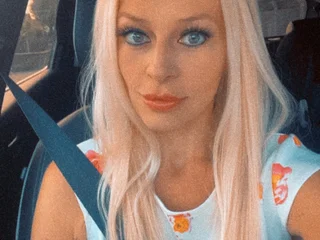 PetiteBlondei profile