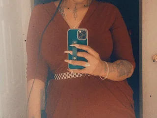 Tallandvoluptuous profile