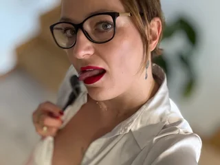 VelvetWitch87 profile