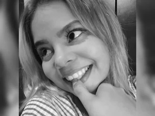 sweetcristaldoll profile