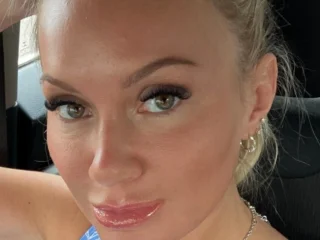 BlondeEllaX profile