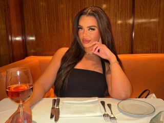 Brunette_bunnyxo profile