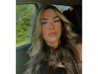 CurvyChloexx profile