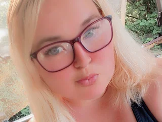 CurvySweetMaya profile