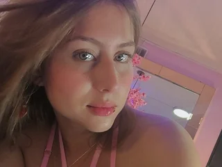 LisaMiller_18 profile