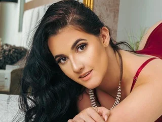 LolaThompson profile