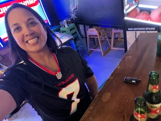 LonelyHousewife80 profile