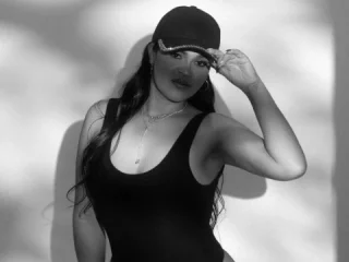 Luciana_Vegah