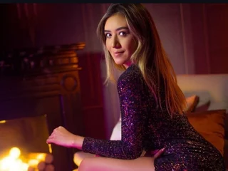 natashaleightt profile