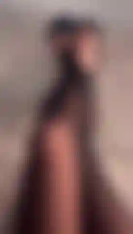 Stripteaseuse talons gros plan !