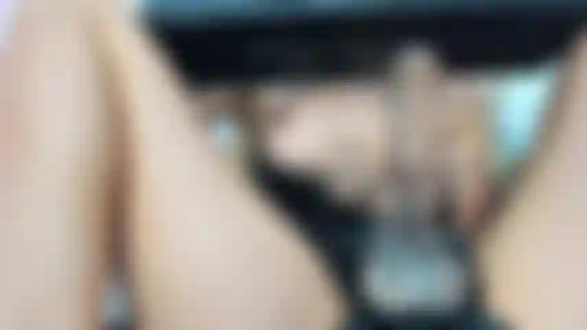 Je masturbe ma grosse bite.