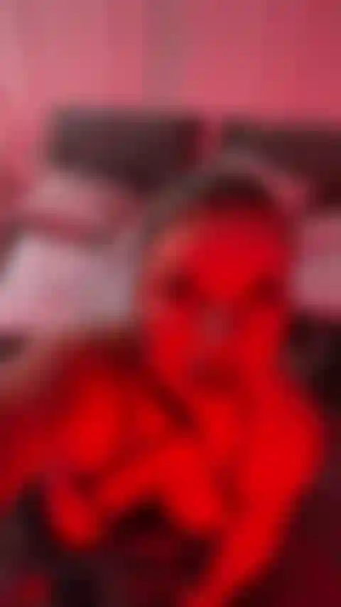 Je suis ton esclave suceuse.