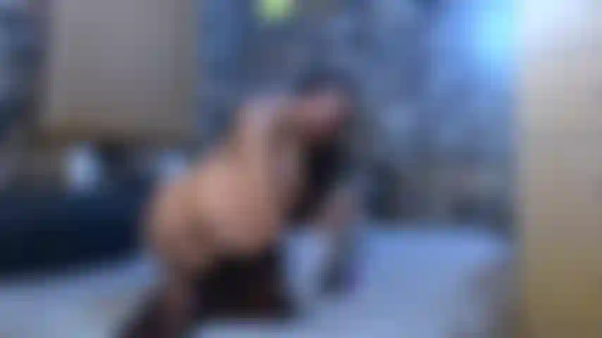 Dogghy & ass jouant avec mon jouet violet.