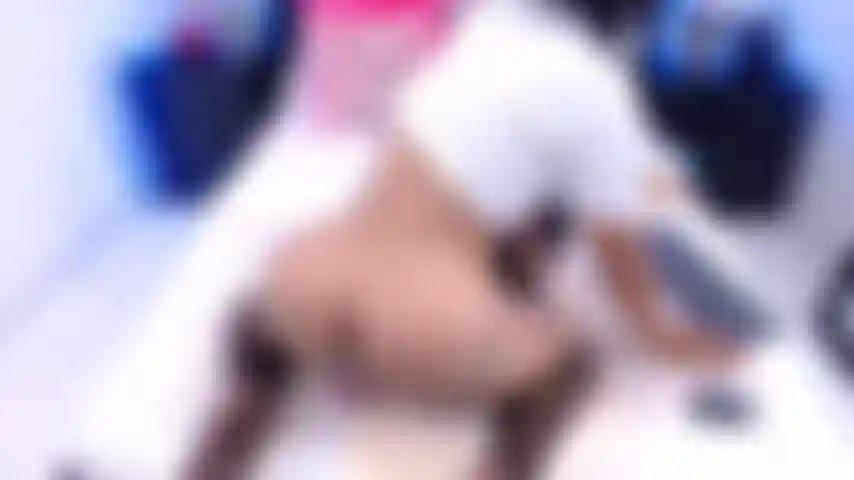 Deepthroat, pipe, tellement de crachats, sexo anal profond.