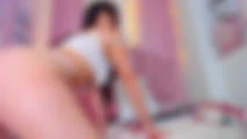 Quand je suis seule dans ma chambre, j'aime me sentir